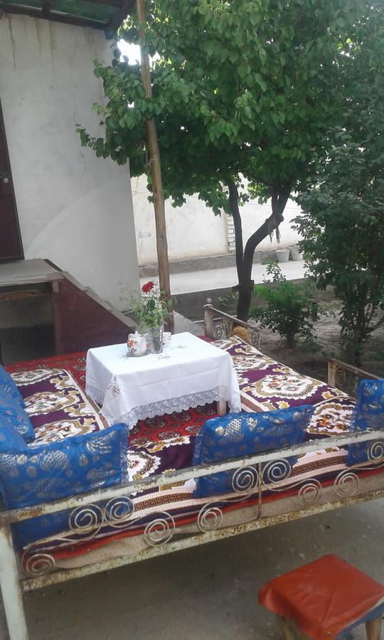 Western House Bed & Breakfast Qorowul Екстериор снимка