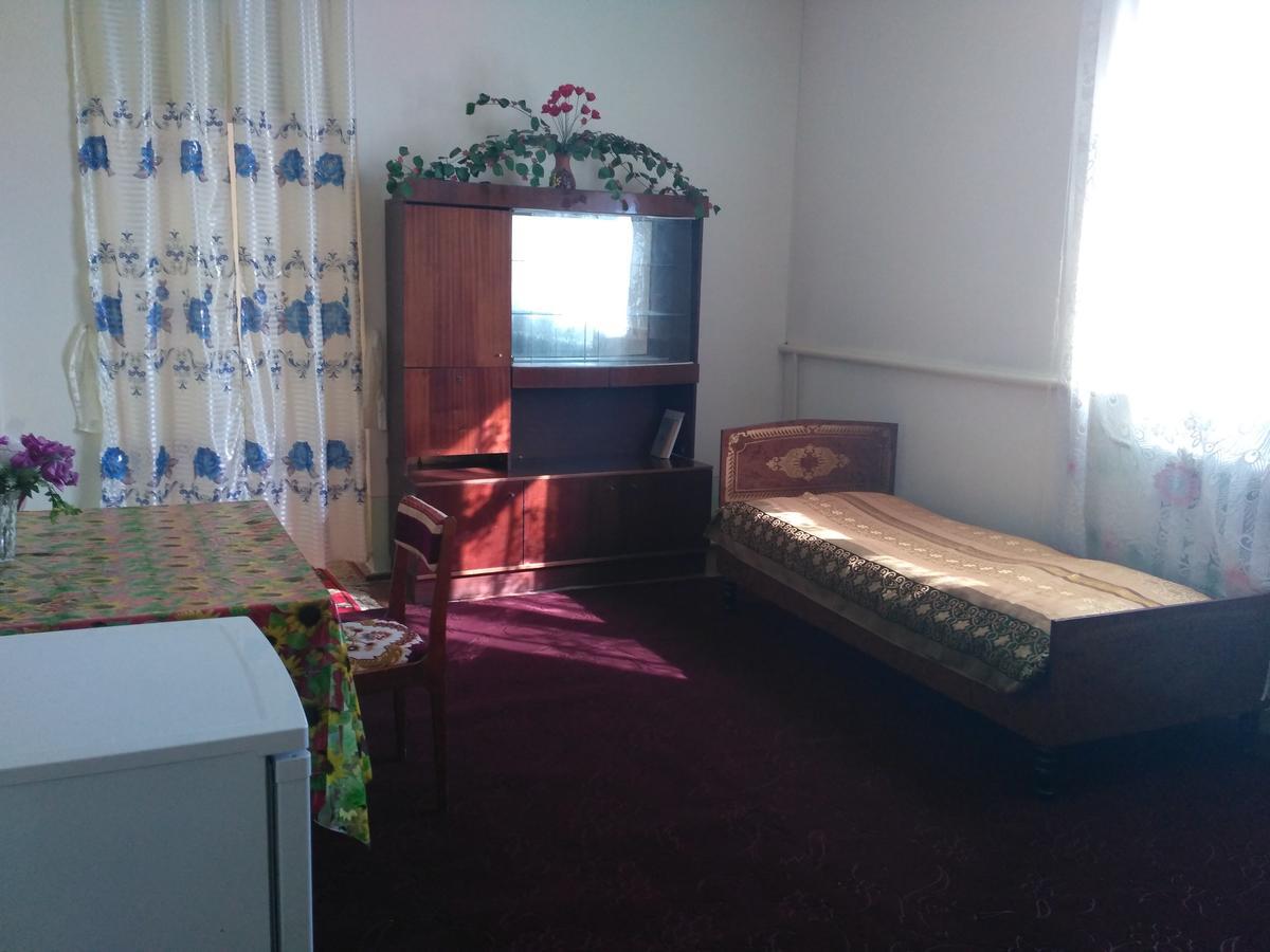 Western House Bed & Breakfast Qorowul Екстериор снимка